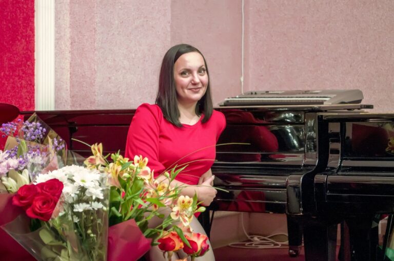 Мастер-класс по классу эстрадного вокала преподавателя Поляковой Натальи Александровны.
